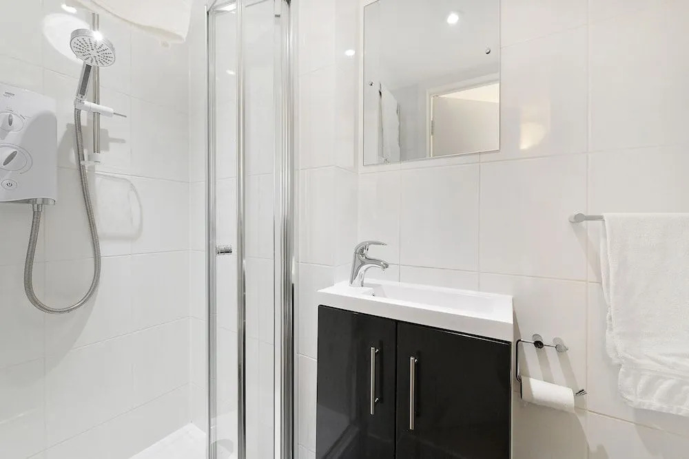 Bond Street Apartments