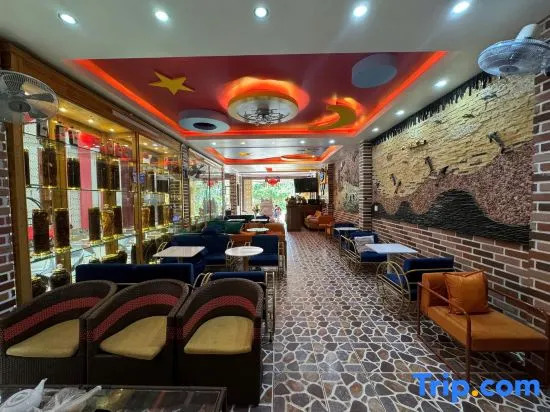 Van Tan Hotel