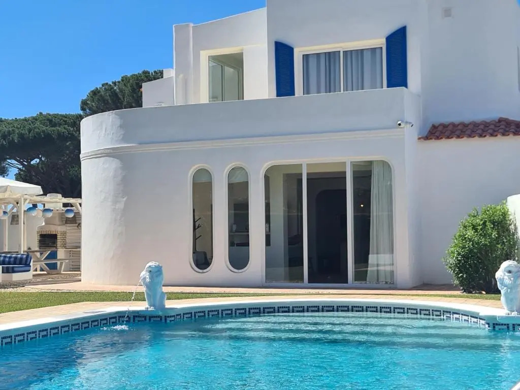 Villa Azul - Clever Details, Luxury villa, private pool, access to a club with tennis court, playground, communal pools