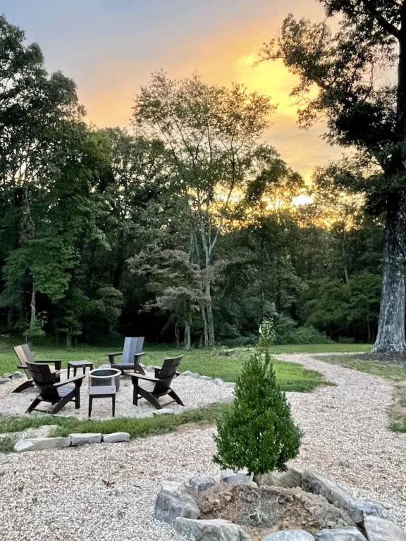 The Dogwood Inn