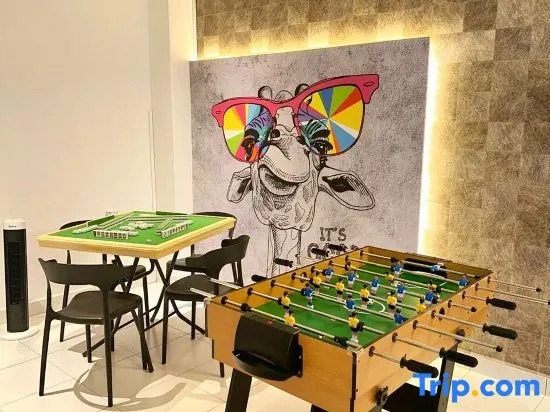 Lovely Modern Home • Karaoke  @ Mount Austin JB