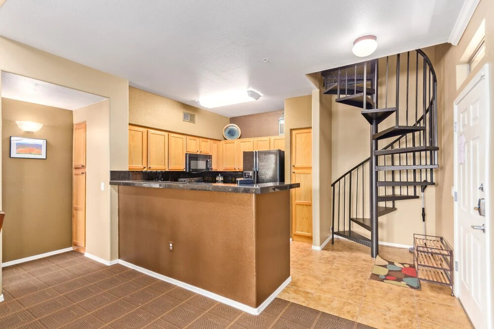 The Edge #2111 Scottsdale 3 Bedroom Condo by Redawning