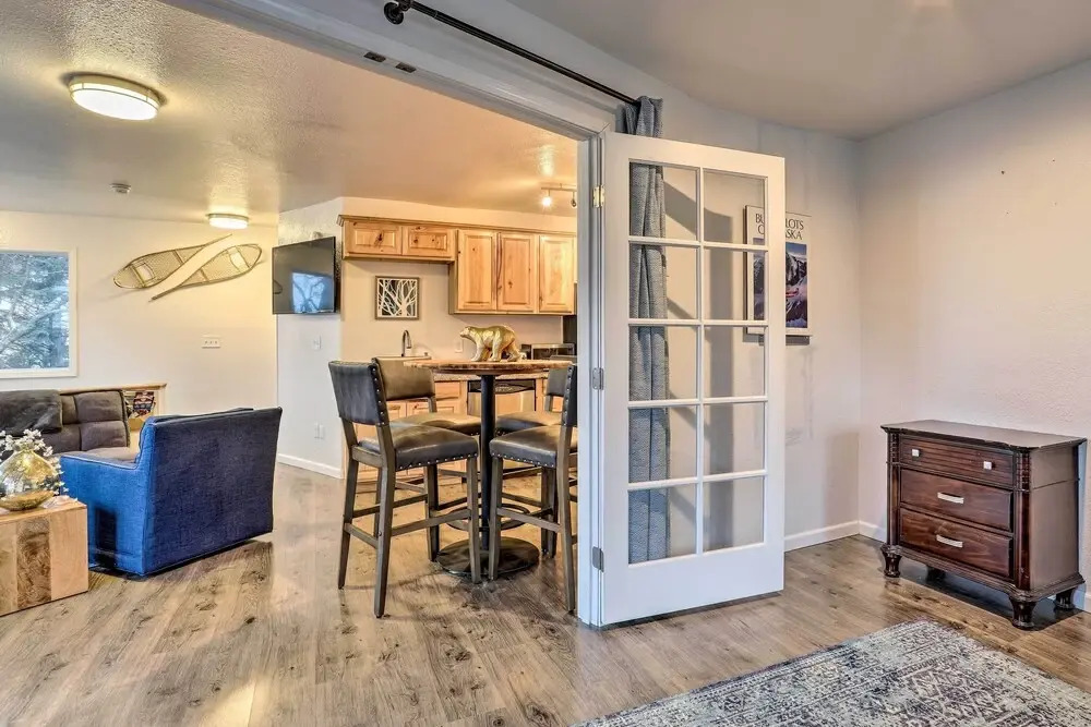Coastal-view Apartment Near Downtown Anchorage!