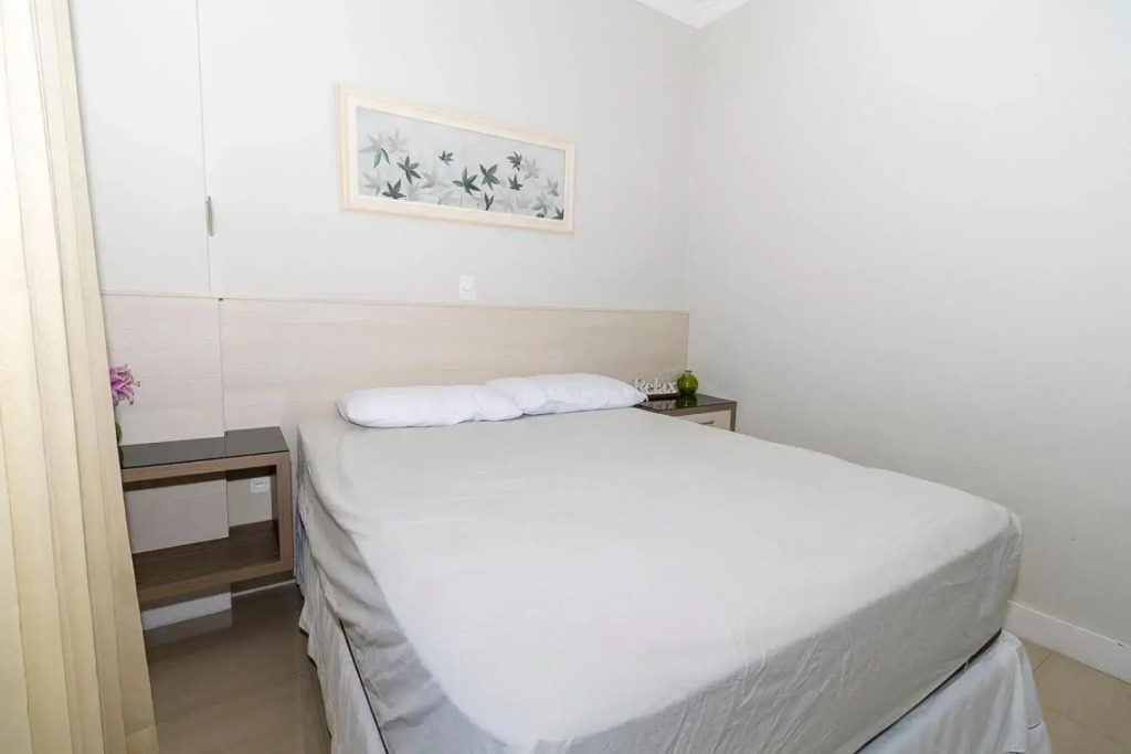 Maristela 201 - Apartamento na praia de Bombas com vista para o mar - à poucos passos da praia