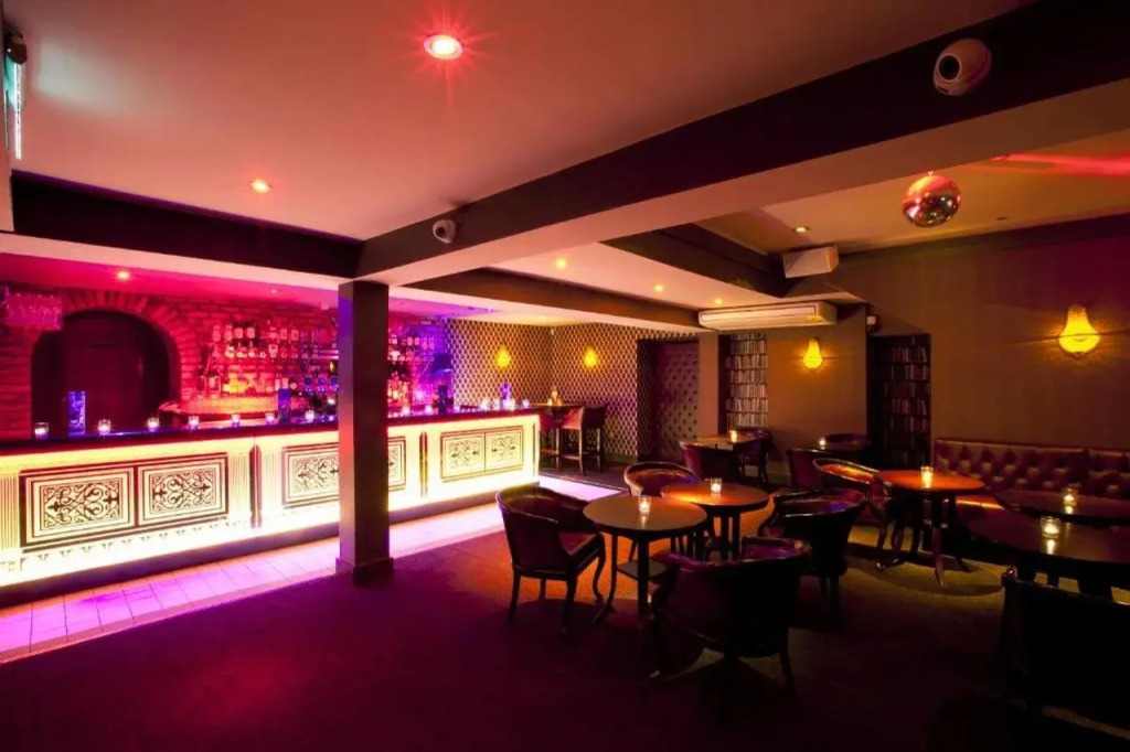 Harcourt Hotel