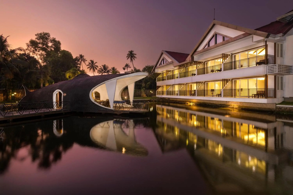 Lake Canopy Alleppey