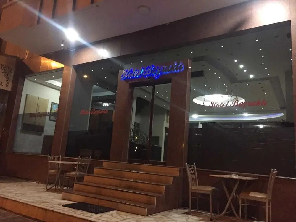 Bayrakli Otel