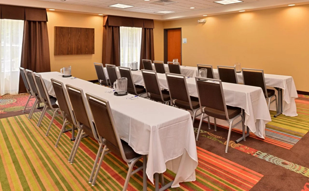 Holiday Inn Express & Suites New Martinsville by IHG