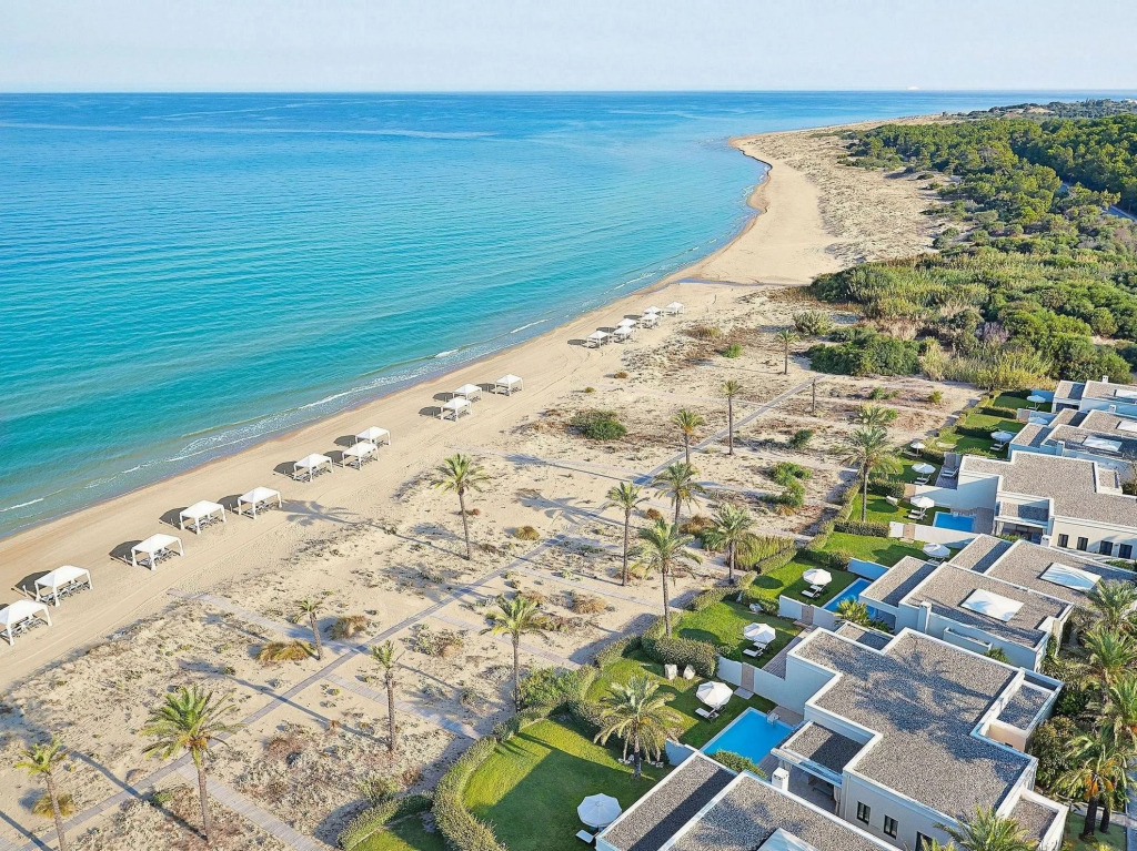 Mandola Rosa, A Resort to Live
