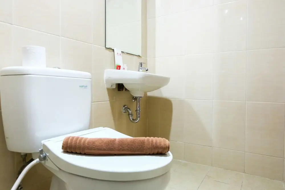 Minimalist Studio The Oasis Apartment near Omni Hospital Cikarang