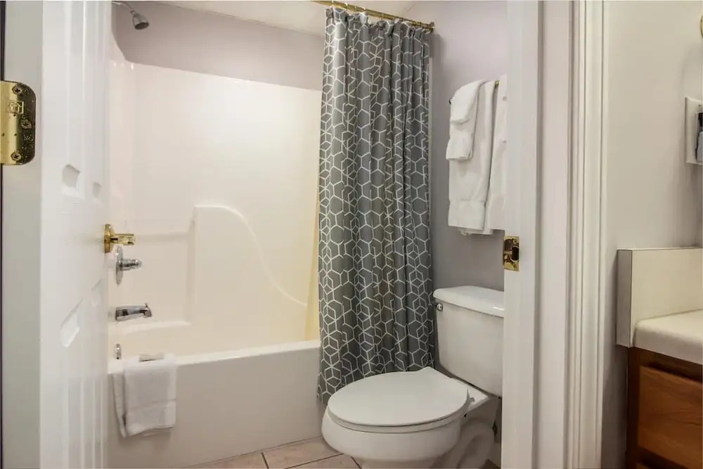 Whispering Pines 634