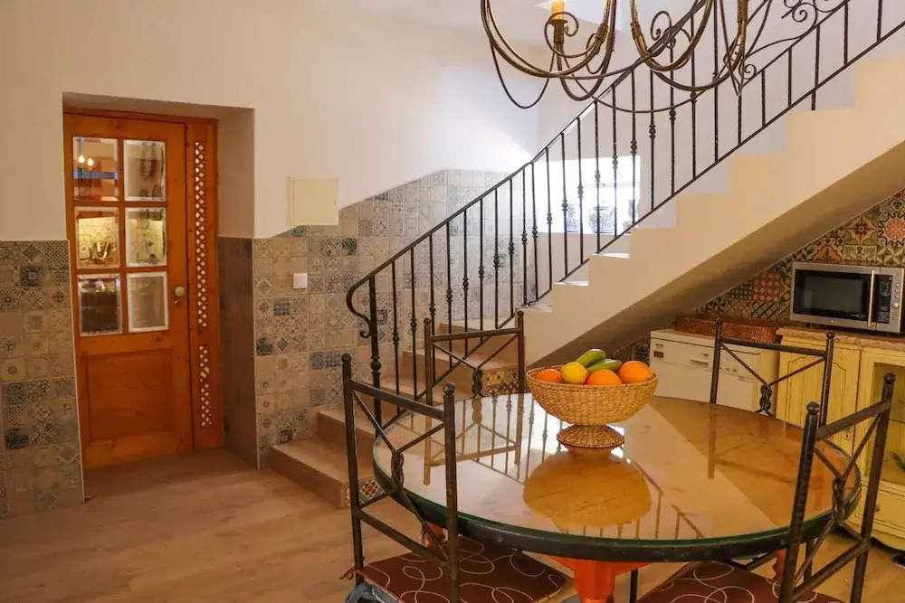 Idyllic Farm House with huge Garden for 14PAX