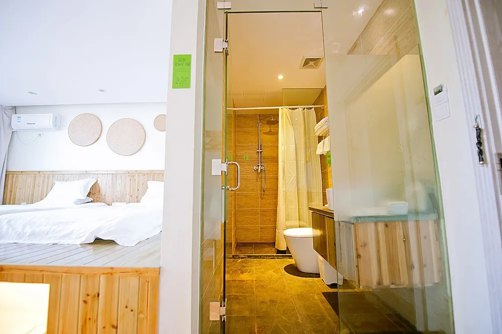 Wuyishan Old Street Riverside Hotel