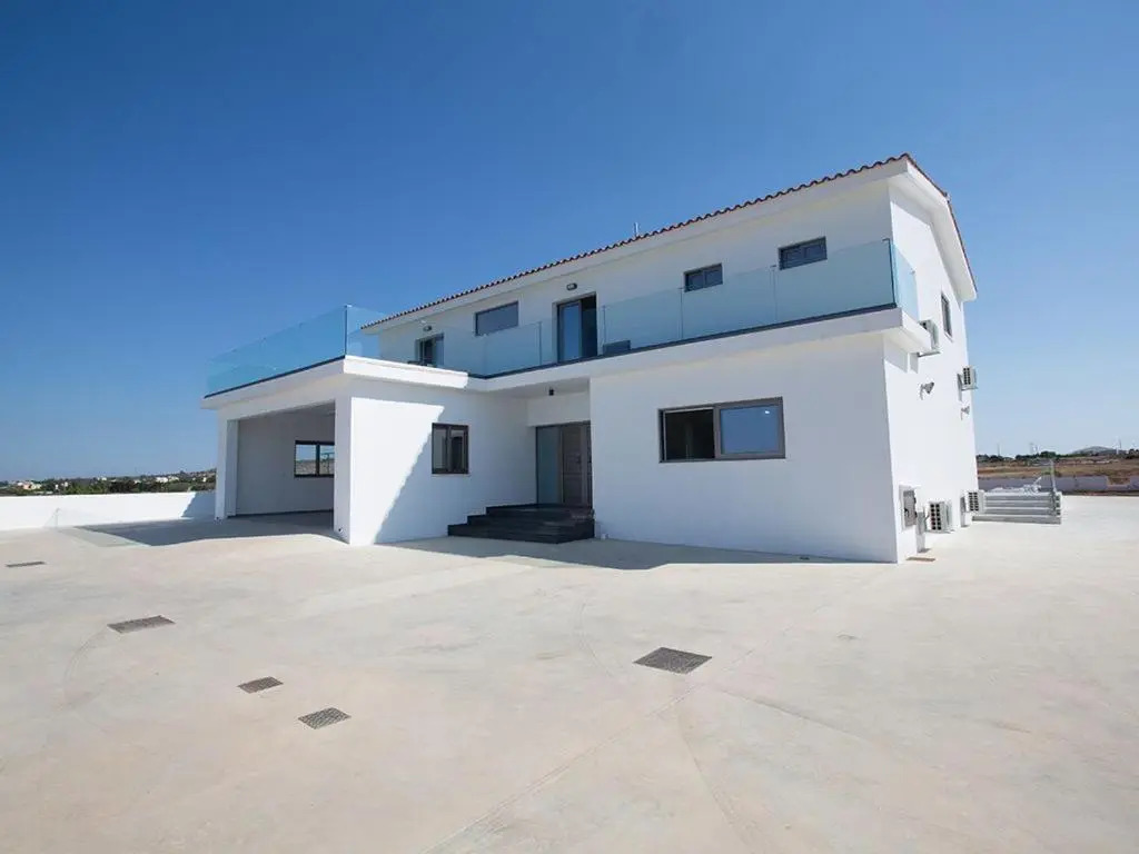 Villa Ioanni Chrysos - Luxury And New 6 Bedroom Protaras Villa