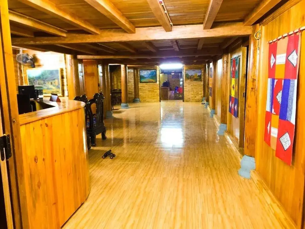 Plum Hillside Lodge