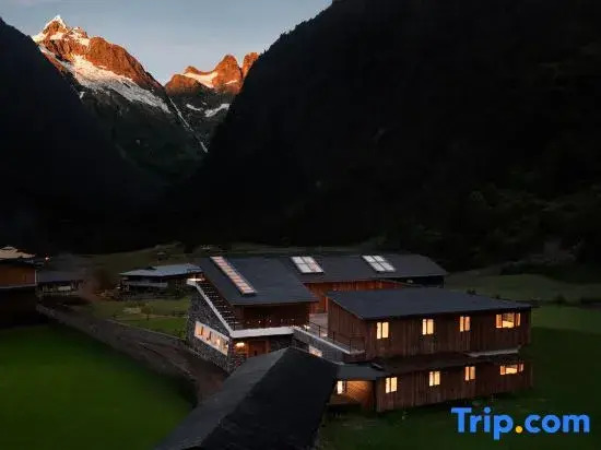 Yushan YUSA Yubeng Snow View Hotel