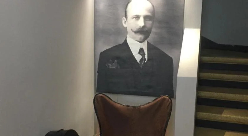 D'Door Hotel