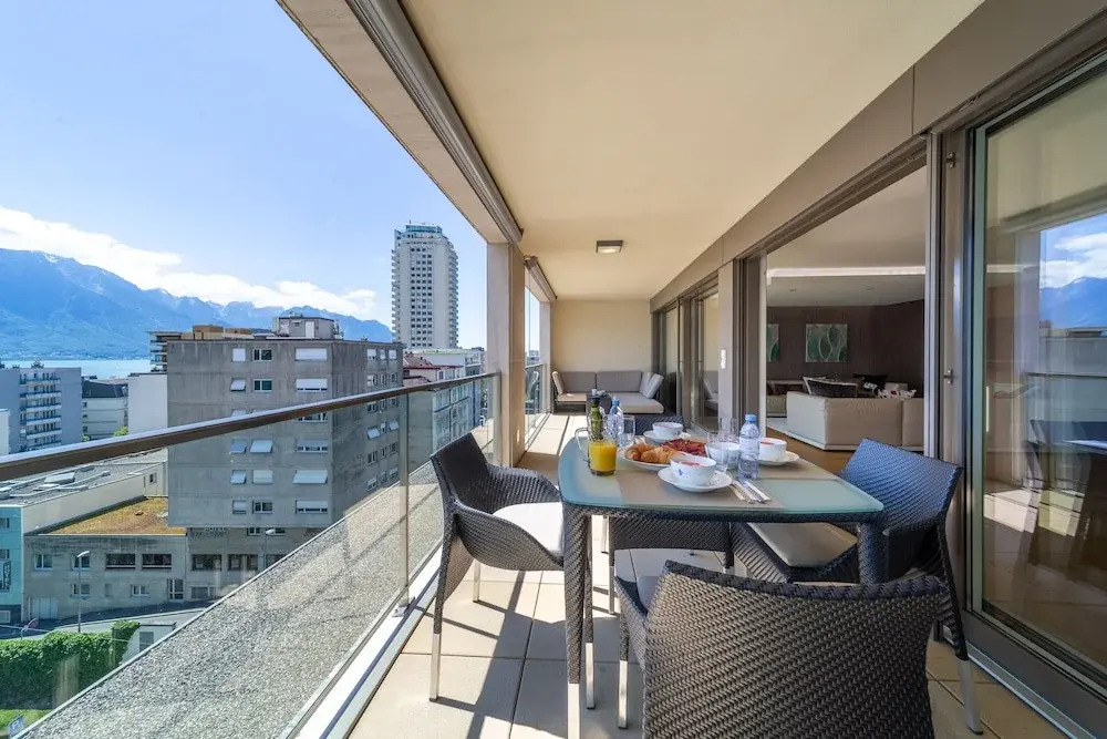 Montreux Panoramic Views 4BD Apartment
