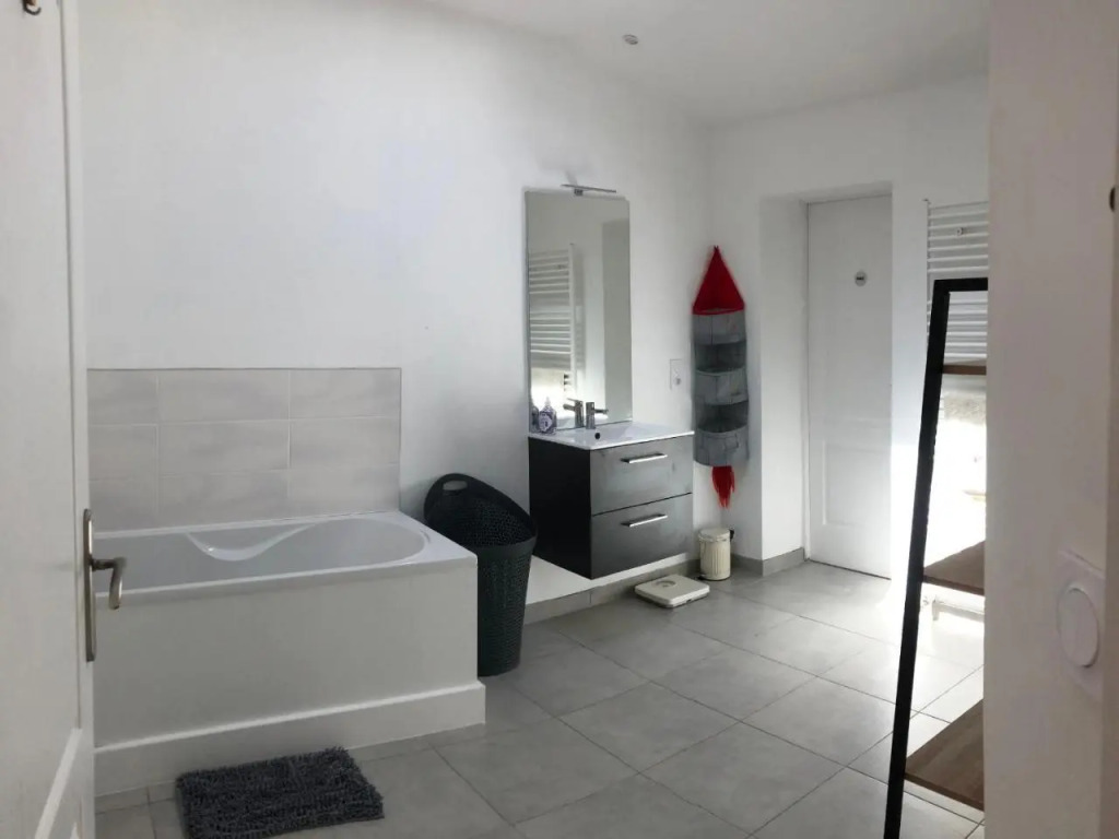 Grand gîte avec piscine, cheminée et terrasse près de Lunéville, idéal pour familles et groupes - FR-1-584-84