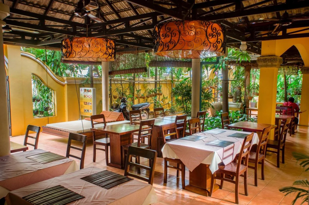 Robam Inn