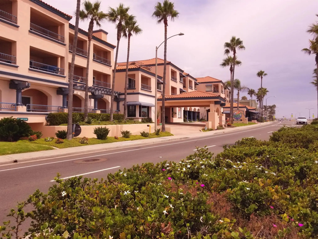 Tamarack Beach Hotel