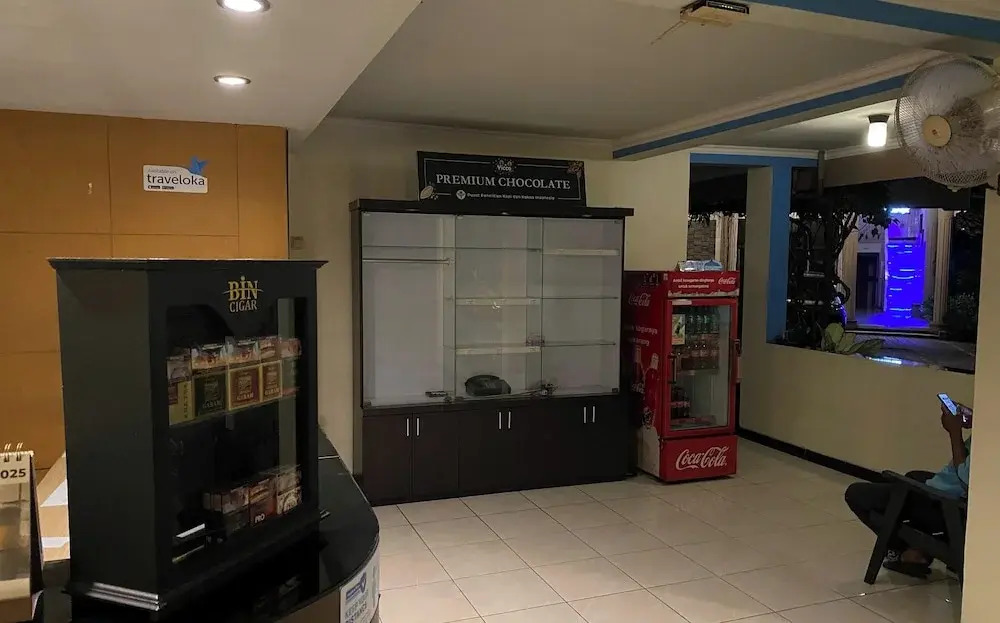 Hotel Lestari Near Lippo Plaza Mall Jember