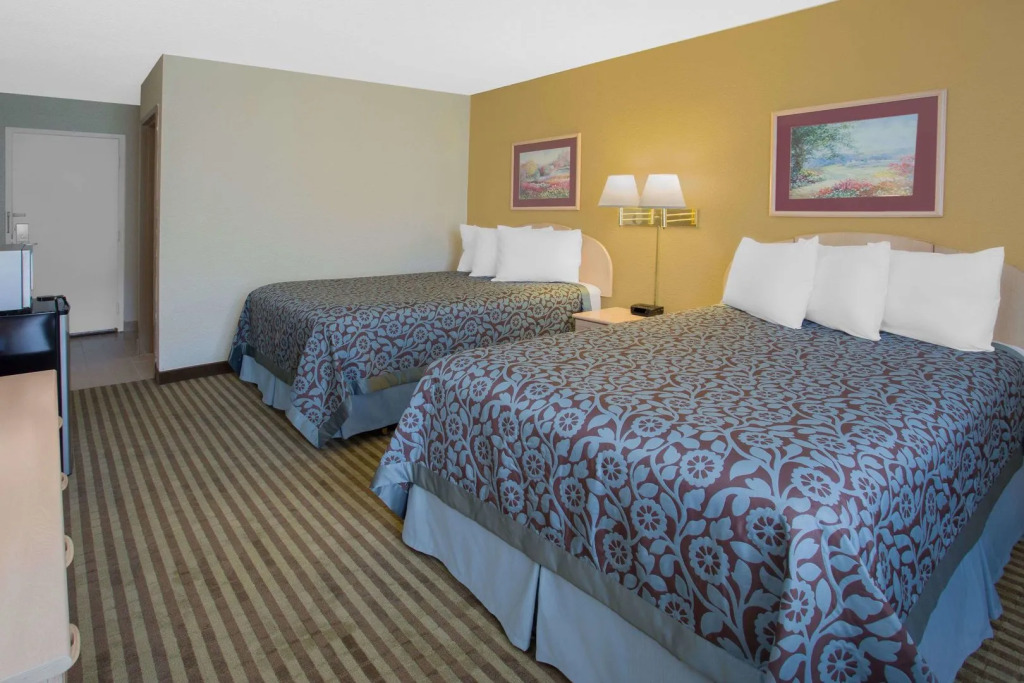 Days Inn - Princeton