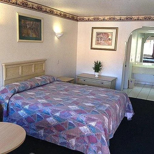 VIP Inn and Suites Cudahy