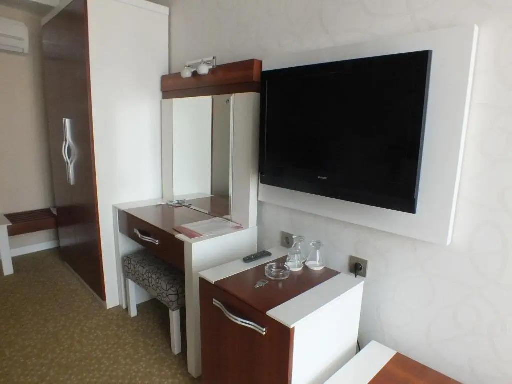Grand Ahos Hotel