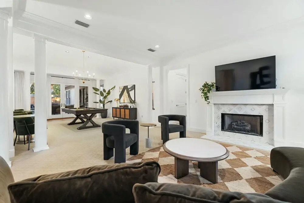 Chic & Secluded 4 BDR in Desirable Tarrytown!