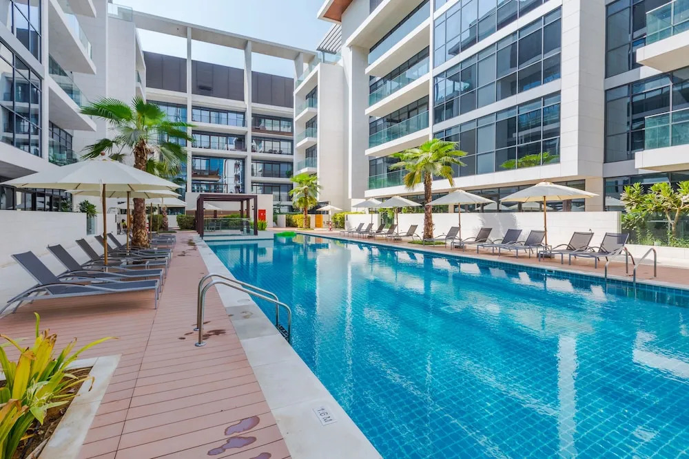 FAM Living City Walk - Opposite City Walk Mall - 2A