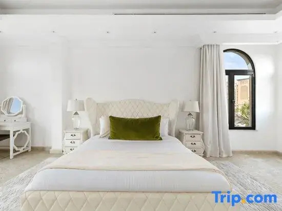 Luxury 5BR plus Maid Private Villa with Direct Beach Access