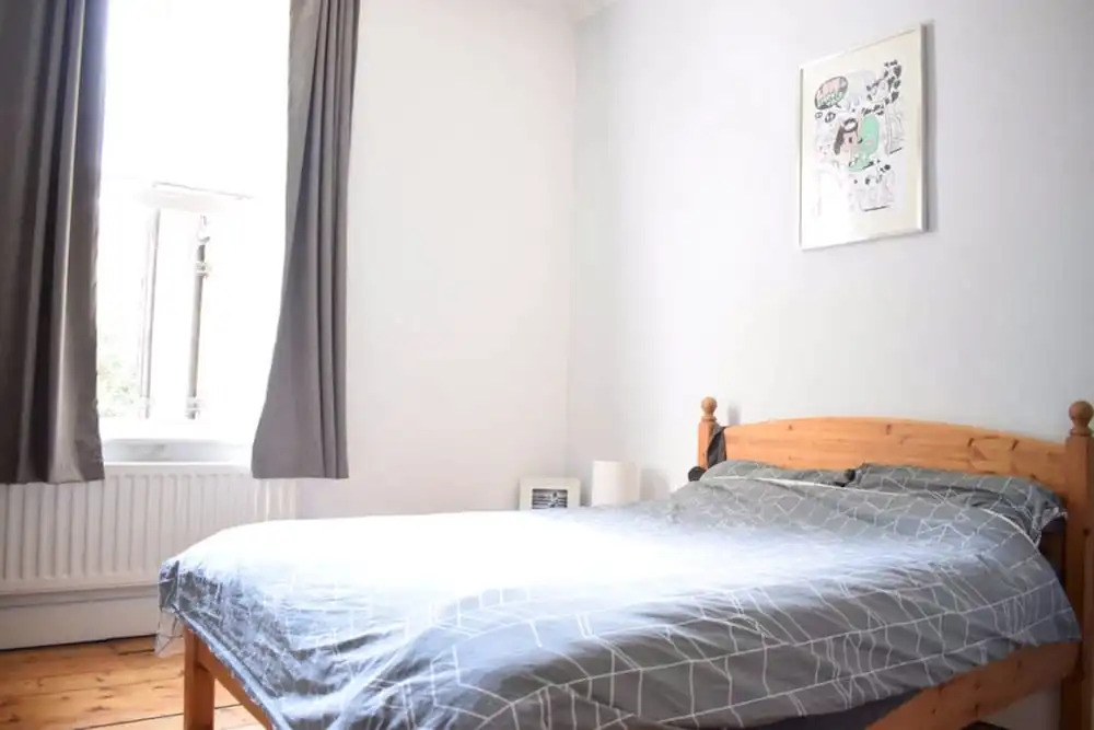 Lovely 2 Bed Apartment with Garden