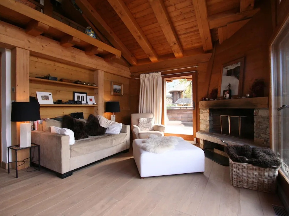 Comfortable and Luxurious Chalet With View on the Mont Blanc