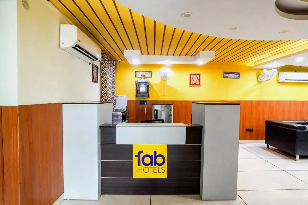 Yoyo Rooms Near Saphire International School Sector 70