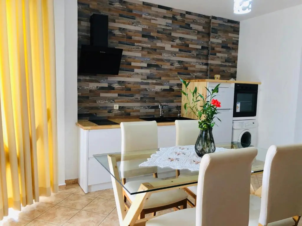 Flora Apartments Sarande