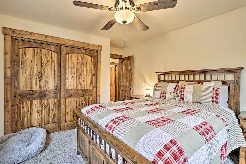 Rocky Mountain Alma Cabin With Deck & Hot Tub!