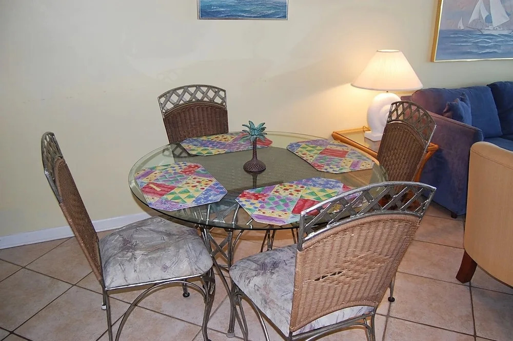 Island Winds East 409 condo