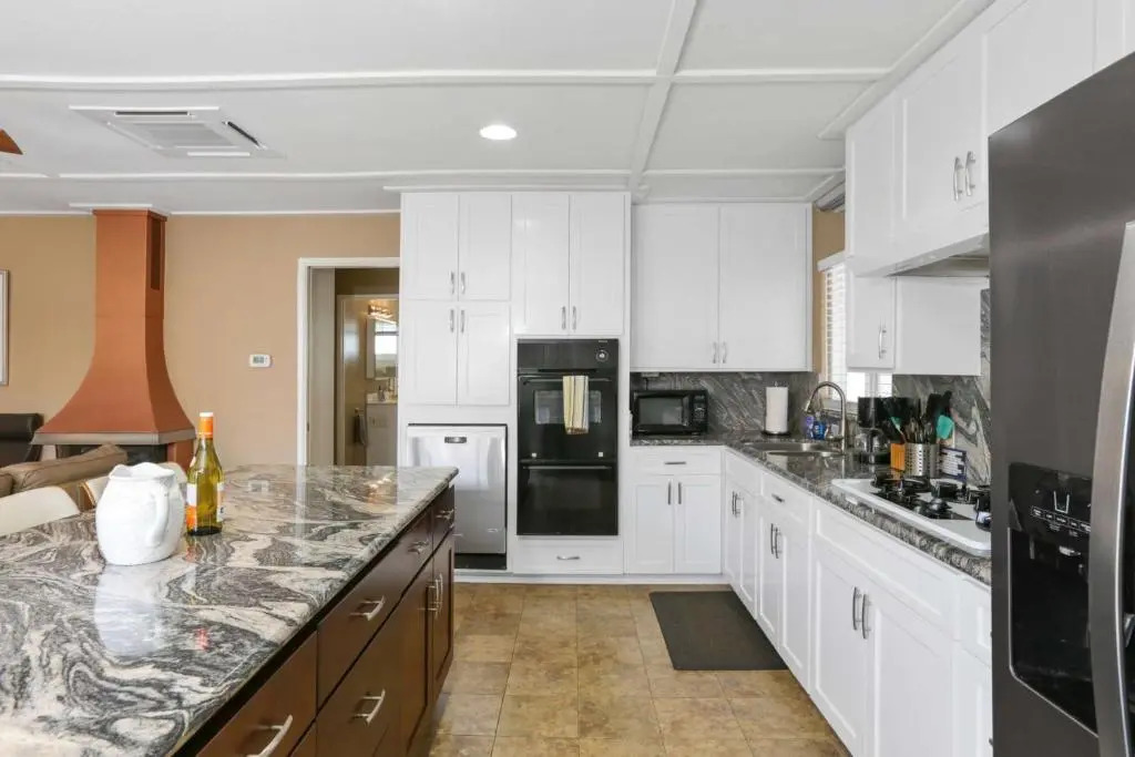 128 Agate, B