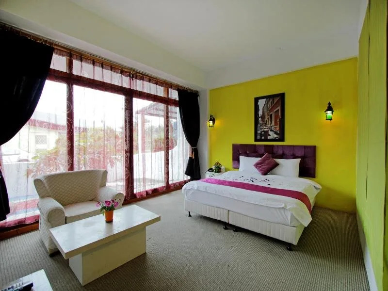 Rainbowtown Hotel