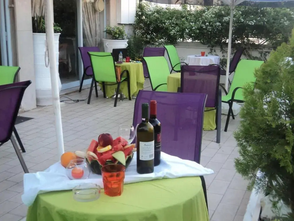 Pasiphae Self Hotel