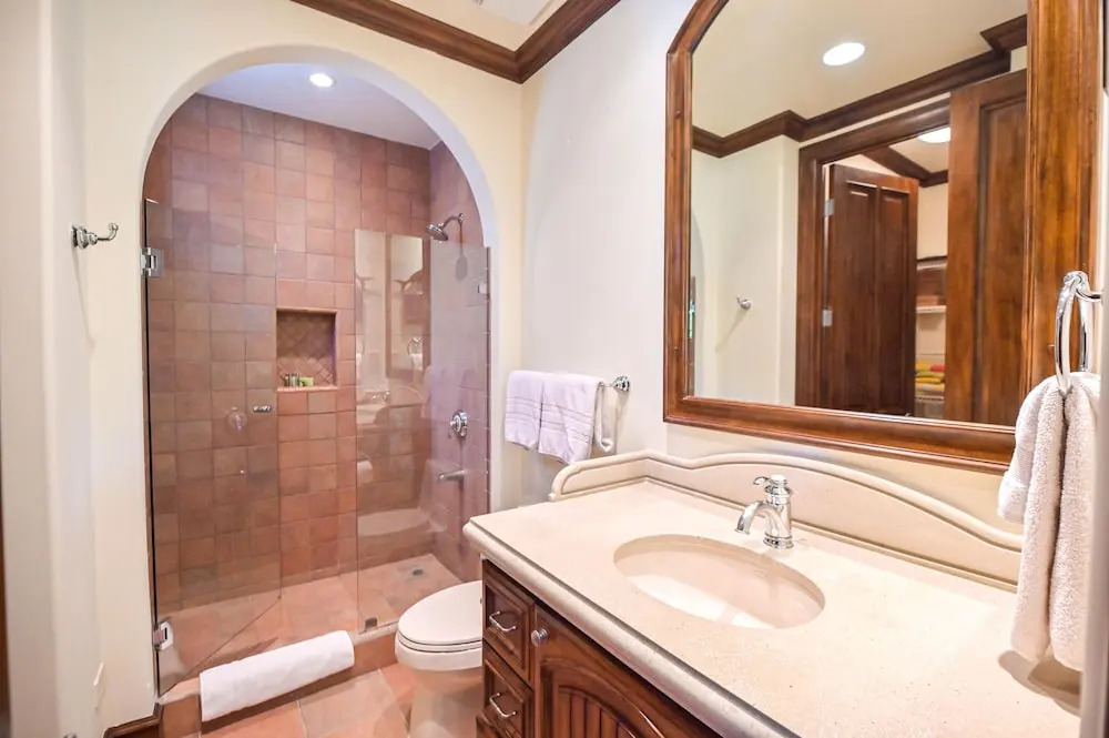 Montebello 2C - 3 bdr 3 Bath Ocean View