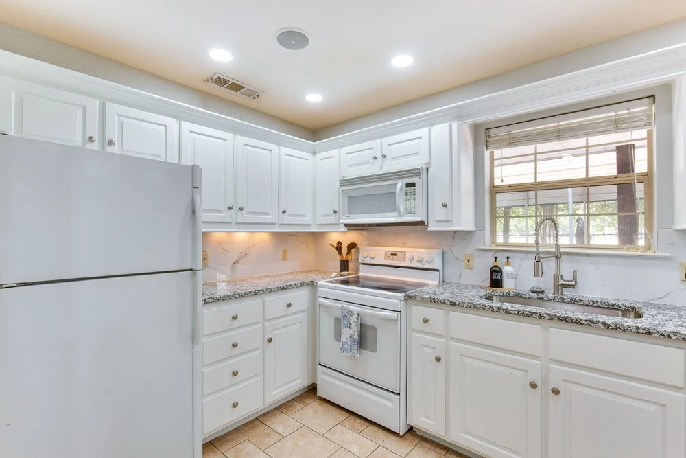 Near Cedar Creek Lake: Pet-friendly Home w/ Yard!