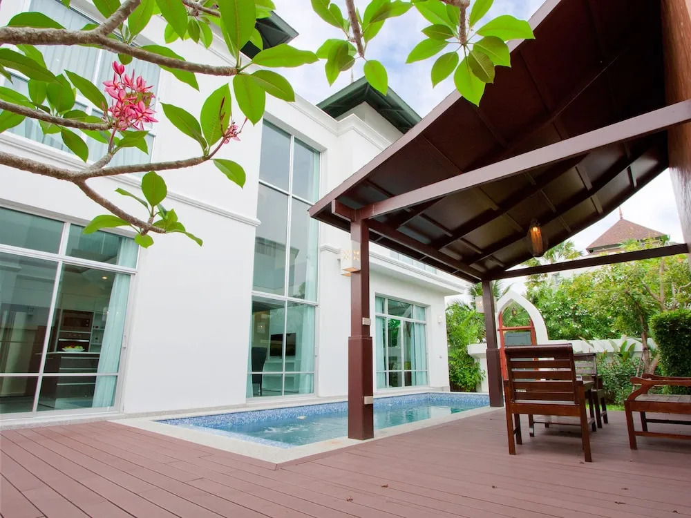 Siri Paradise Villa
