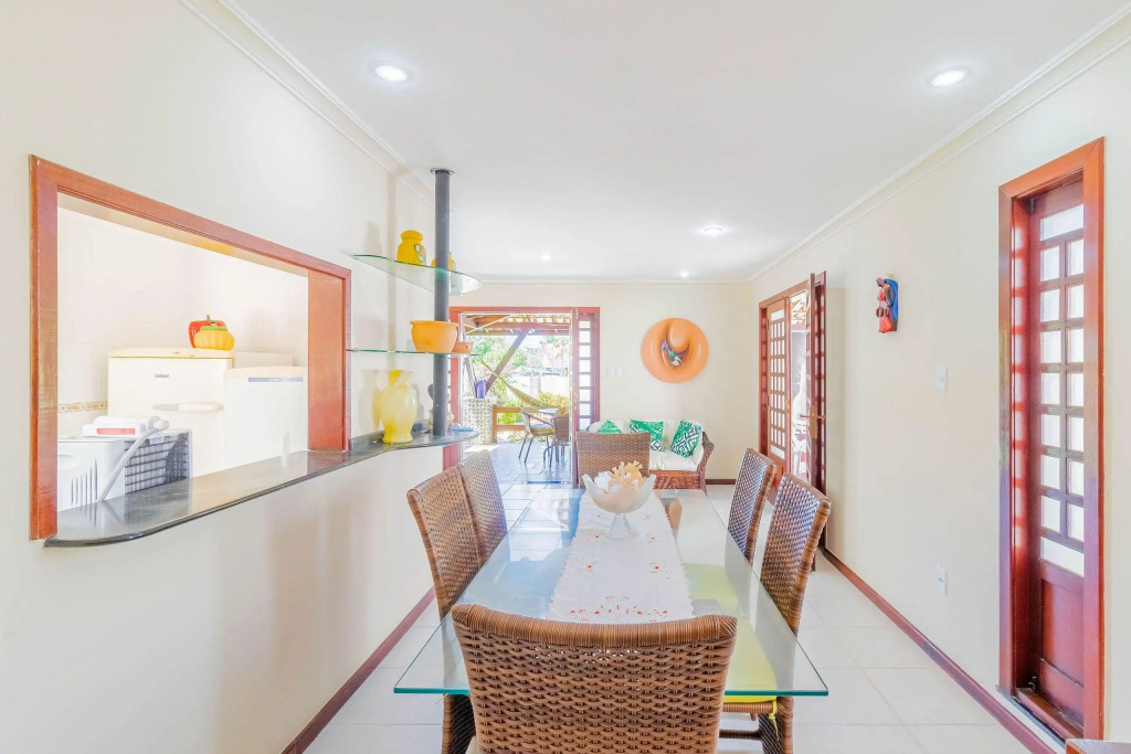 GB09 Ótima Casa 6 Quartos a 50m da Praia