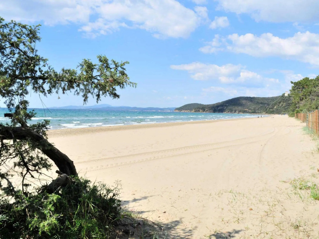 Appealing apartment in Baia Verde near the beach