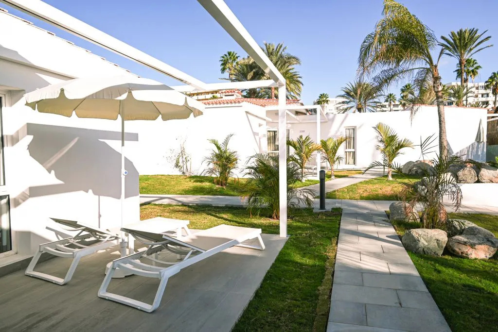 Bungalows HL Miraflor Suites
