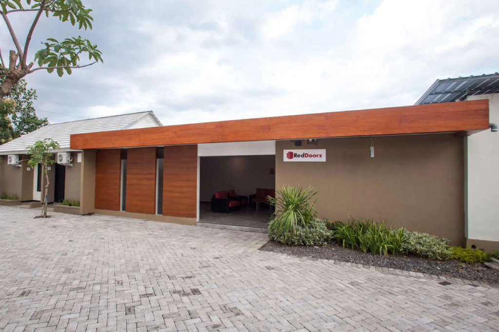 RedDoorz Syariah Plus near Banyuwangi Airport