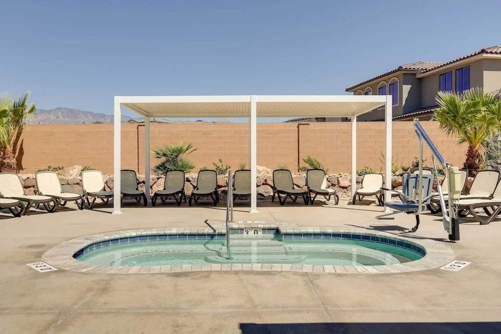 37 Mi to Zion: Family Escape w/ Pool Access!