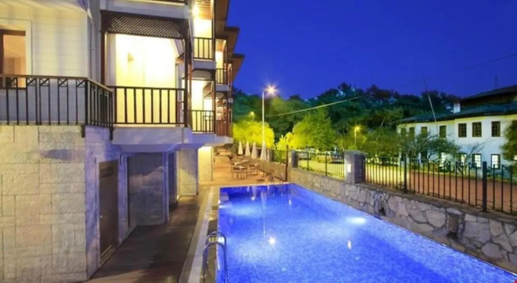 SUMMER OTEL